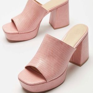 Urban Outfitters Gigi Croc Platform Mules